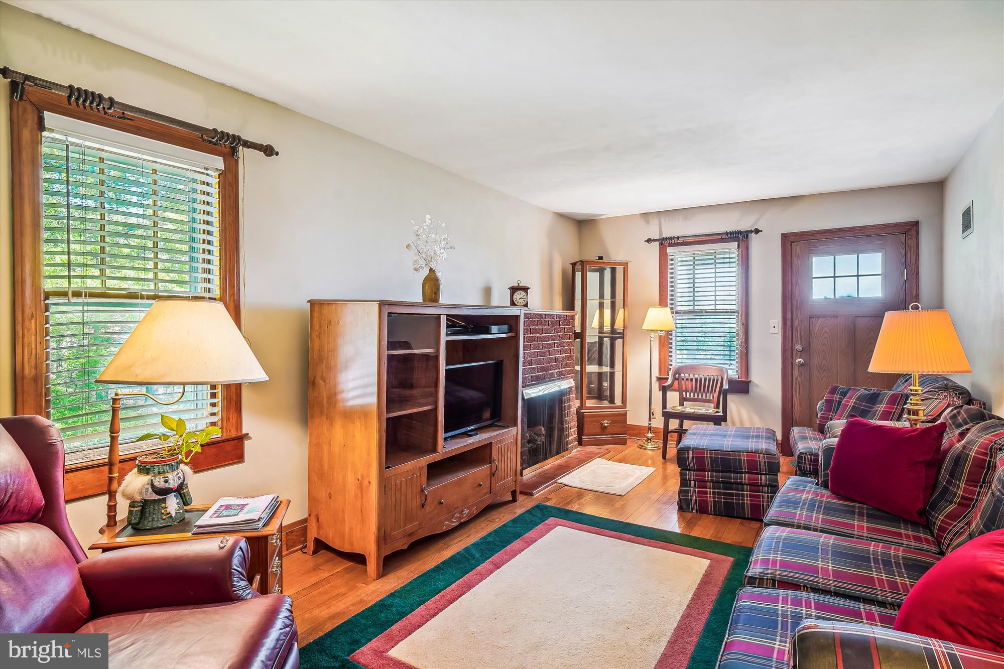1544 Dennings Road New Windsor, MD 21776 - Photo 2 of 27 Spacious living room with gas fireplace