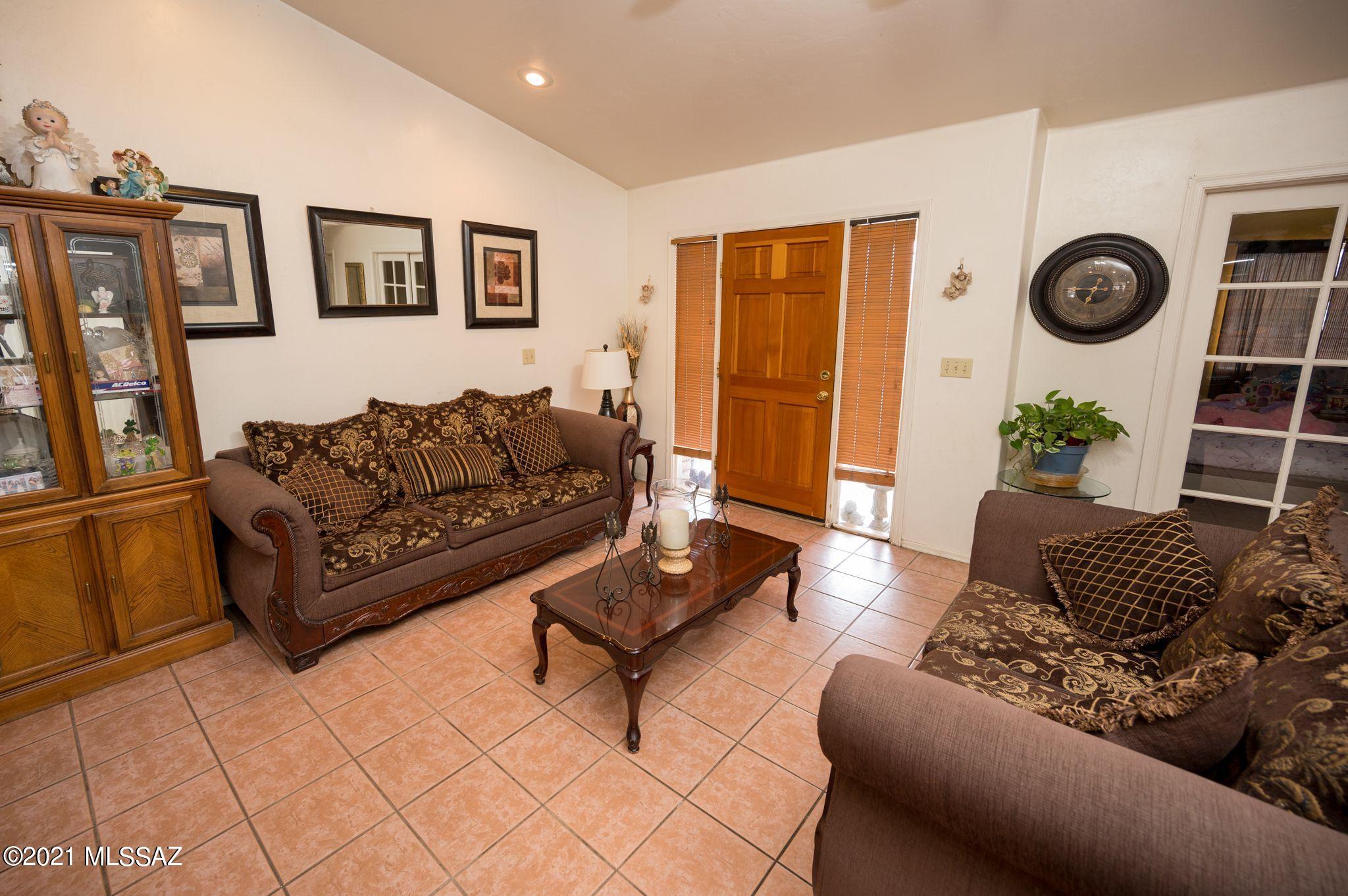 145 Via San Potosi Rio Rico, AZ 85648 - Photo 3 of 34 Gallery Image 3