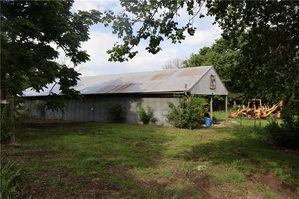281 Southwest 200th Road Centerview, MO 64019 - Photo 27 of 30