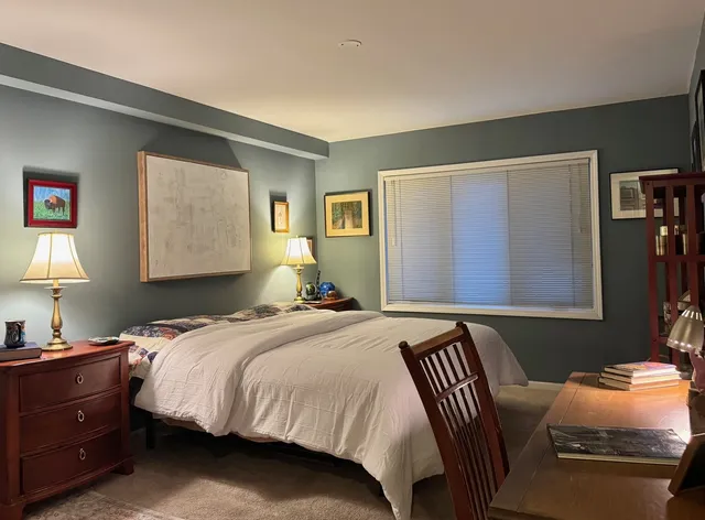 $299,000 | 1325 Perry Street, Unit 606, Des Plaines, IL 60016