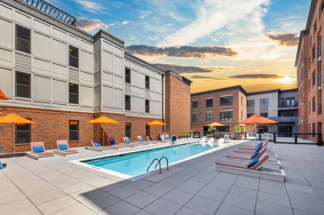 $2,794 | 601 Meeting Street, Unit BEN SAWYER, Charleston, SC 29403