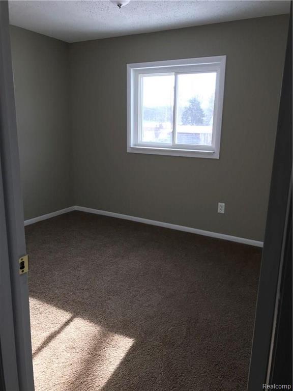 6301 Bennett Lake Road Fenton, MI 48430 - Photo 15 of 17