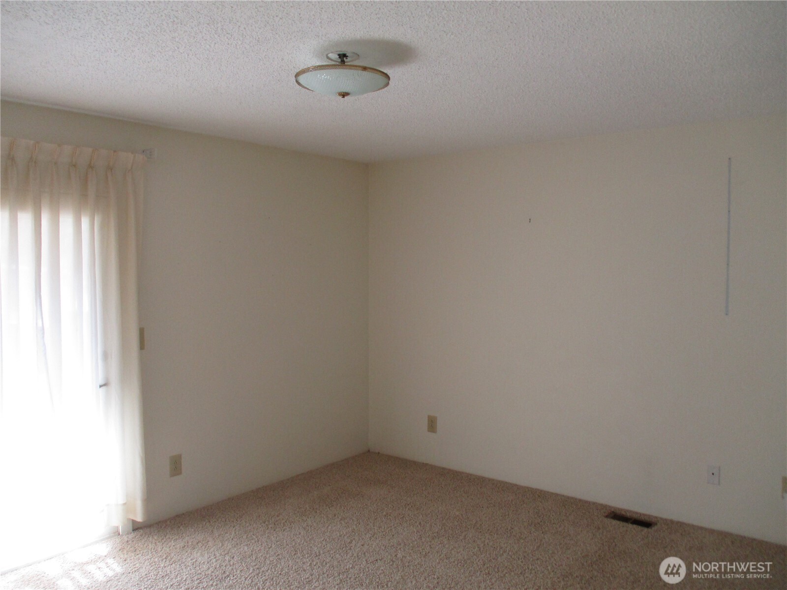 2499 Cottonwood Road Walla Walla, WA 99362 - Photo 14 of 19 a view of an empty room