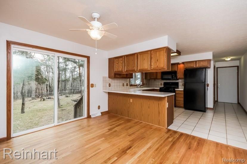 5338 Textile Road Ypsilanti, MI 48197 - Photo 10 of 56 010-Dining_Room-1516054-mls.jpg