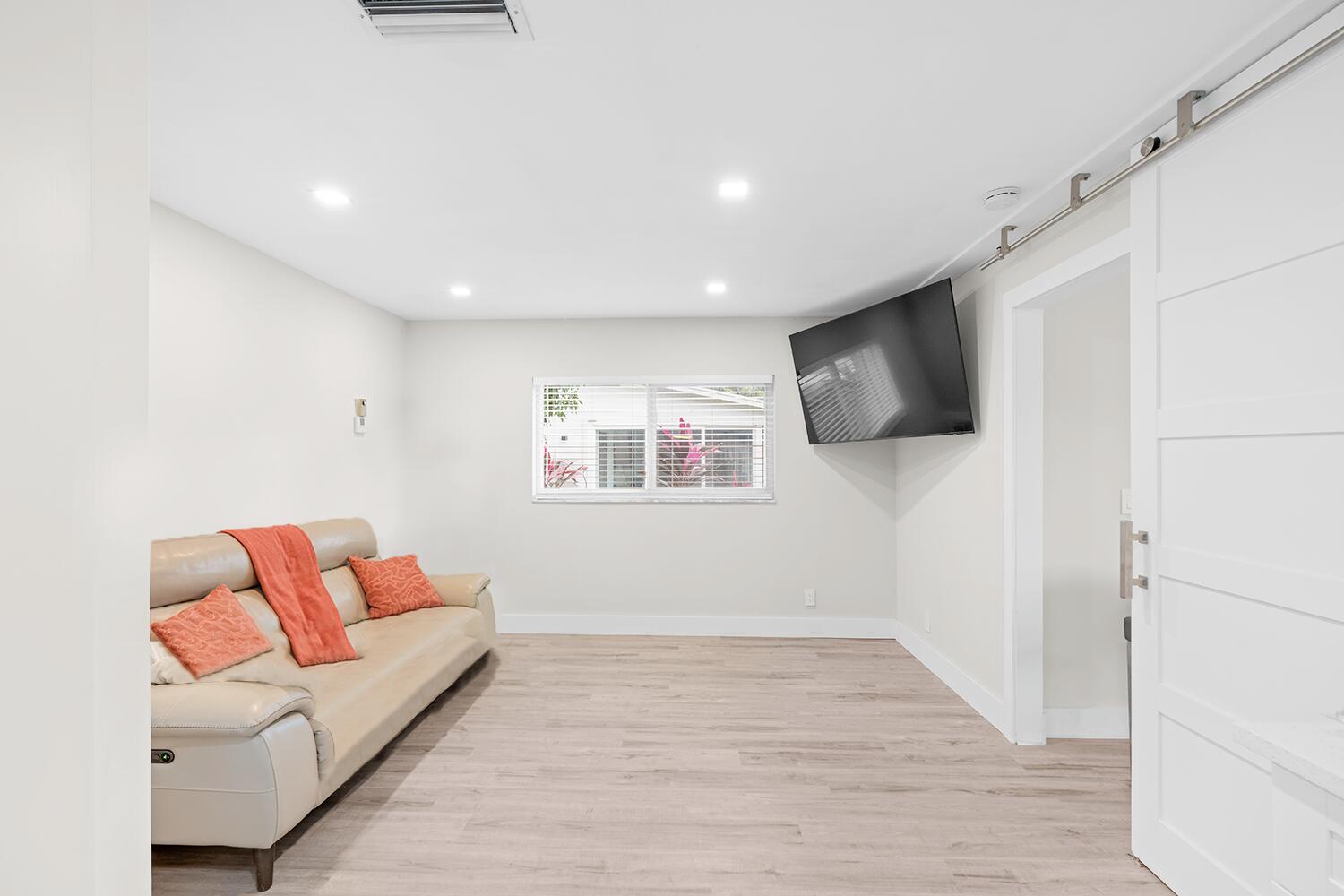 14624 Country Side Lane Delray Beach, FL 33484 - Photo 12 of 42 Family Room