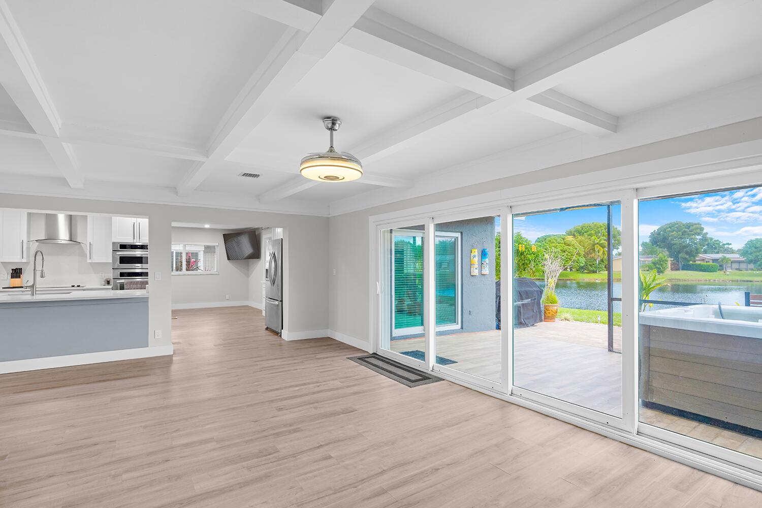 14624 Country Side Lane Delray Beach, FL 33484 - Photo 4 of 42 Waterfront Florida Room