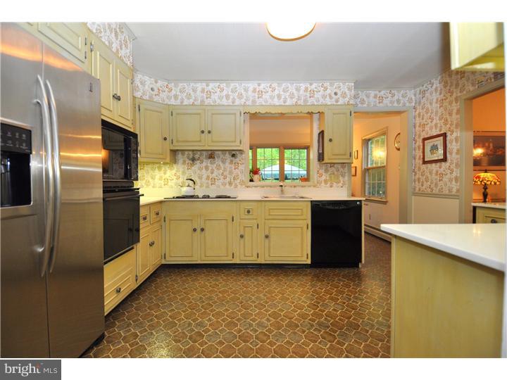 326 Exeter Road Devon, PA 19333 - Photo 14 of 20 Kitchen