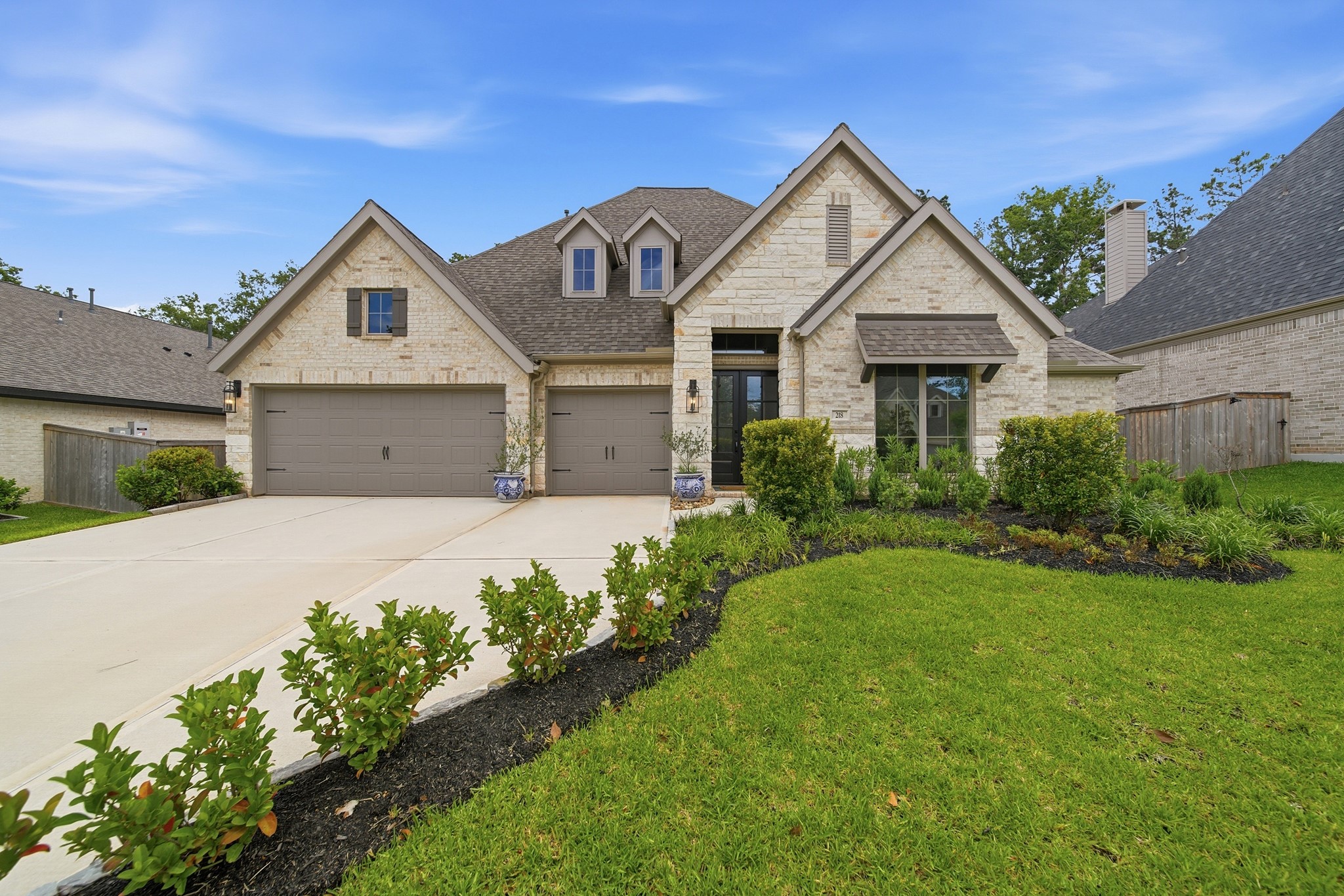218 Wooded Rill Court Conroe, TX 77318 - Photo 3 of 50 Elevation