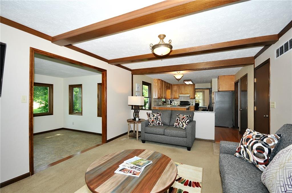 12852 Charing Cross Road Carmel, IN 46033 - Photo 13 of 36 Gallery Image 13