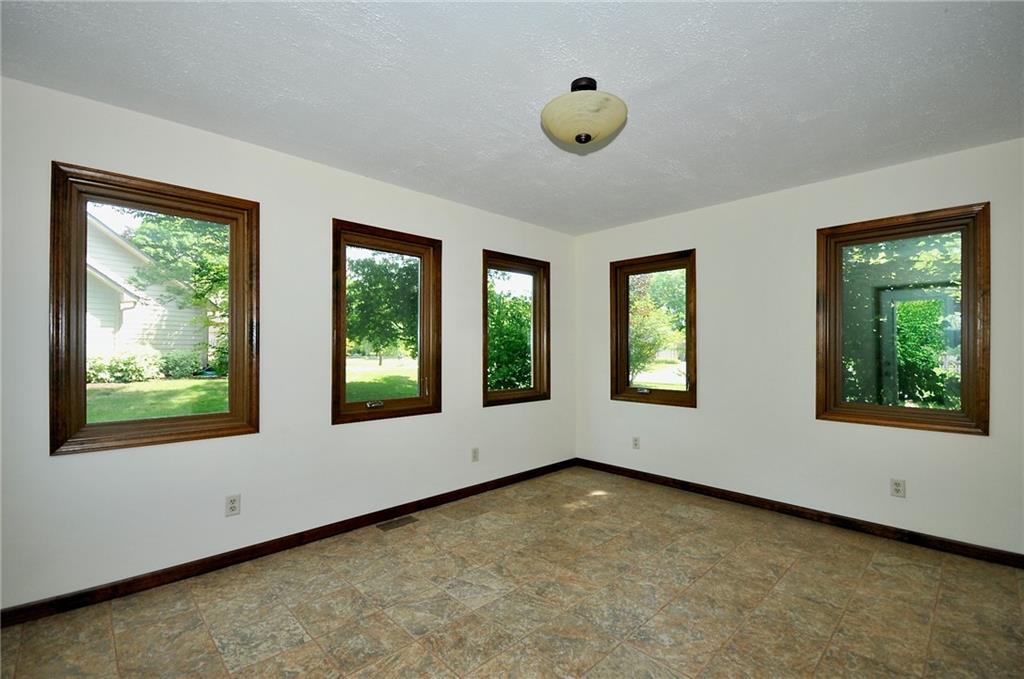 12852 Charing Cross Road Carmel, IN 46033 - Photo 17 of 36 Gallery Image 17
