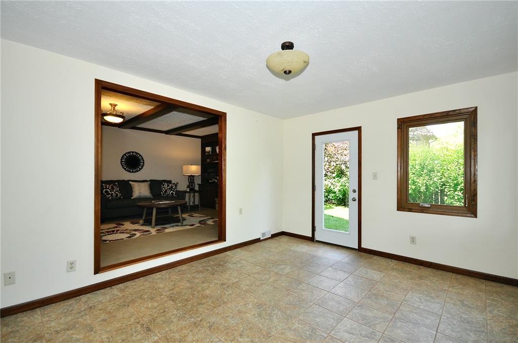 12852 Charing Cross Road Carmel, IN 46033 - Photo 19 of 36 Gallery Image 19