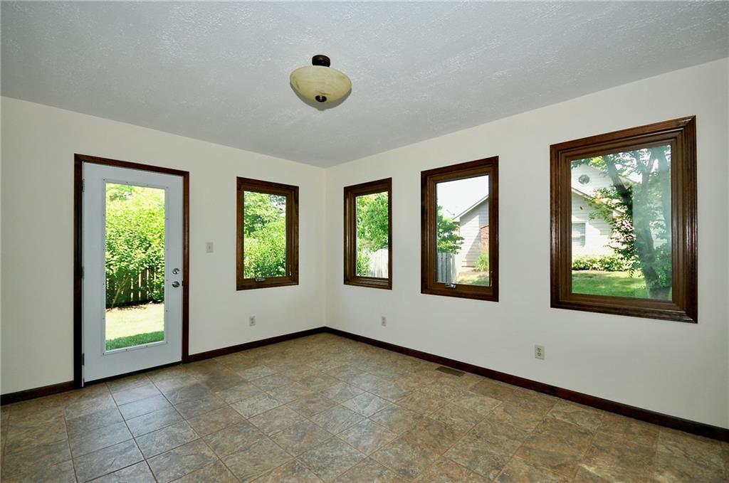 12852 Charing Cross Road Carmel, IN 46033 - Photo 20 of 36 Gallery Image 20