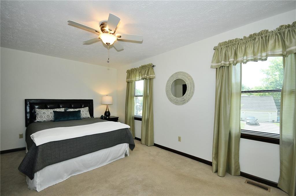 12852 Charing Cross Road Carmel, IN 46033 - Photo 30 of 36 Gallery Image 30