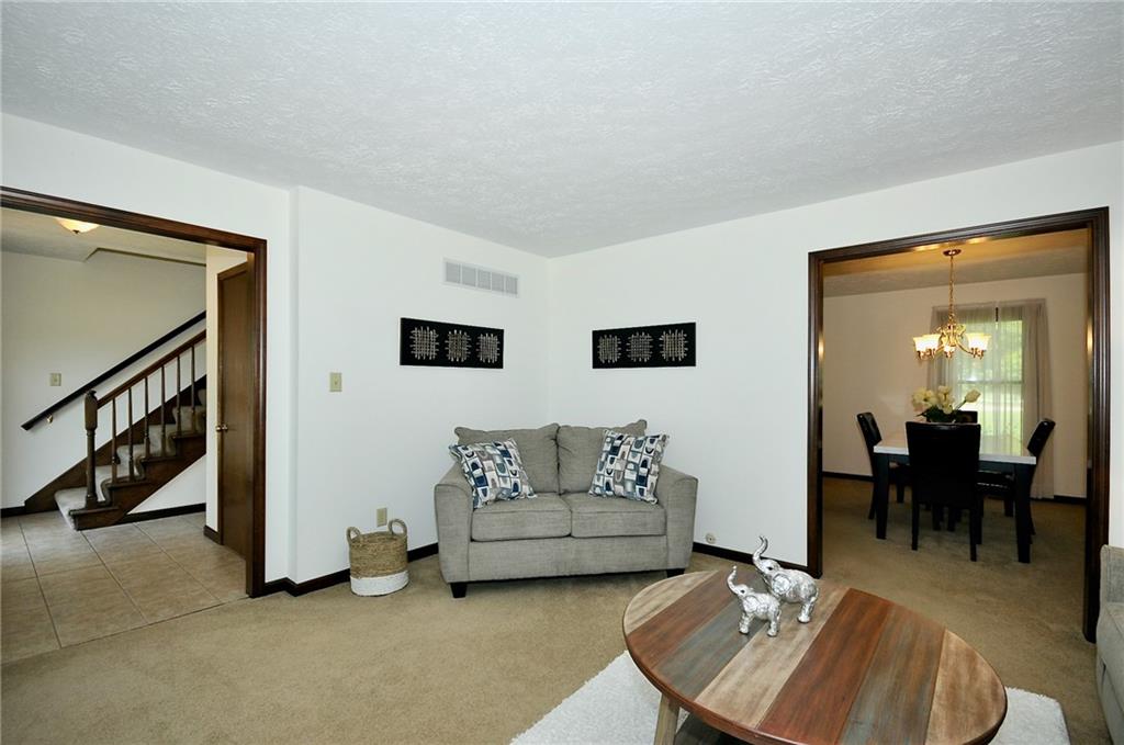 12852 Charing Cross Road Carmel, IN 46033 - Photo 4 of 36 Gallery Image 4