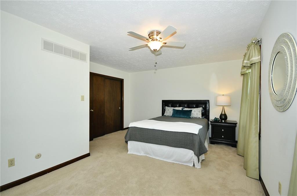 12852 Charing Cross Road Carmel, IN 46033 - Photo 31 of 36 Gallery Image 31