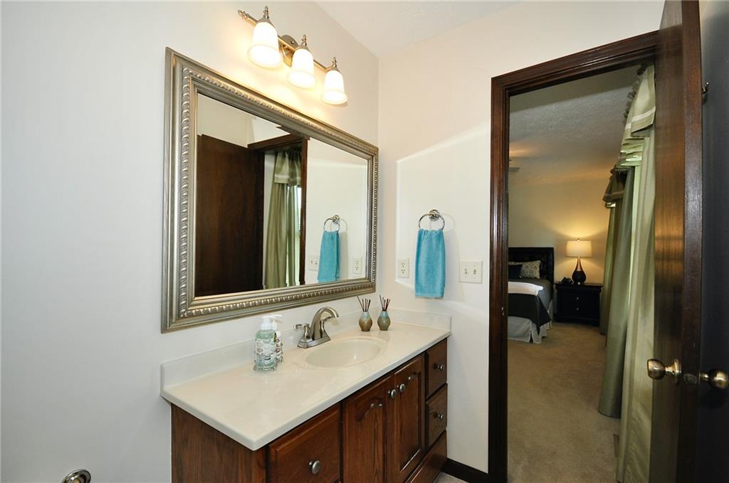 12852 Charing Cross Road Carmel, IN 46033 - Photo 33 of 36 Gallery Image 33