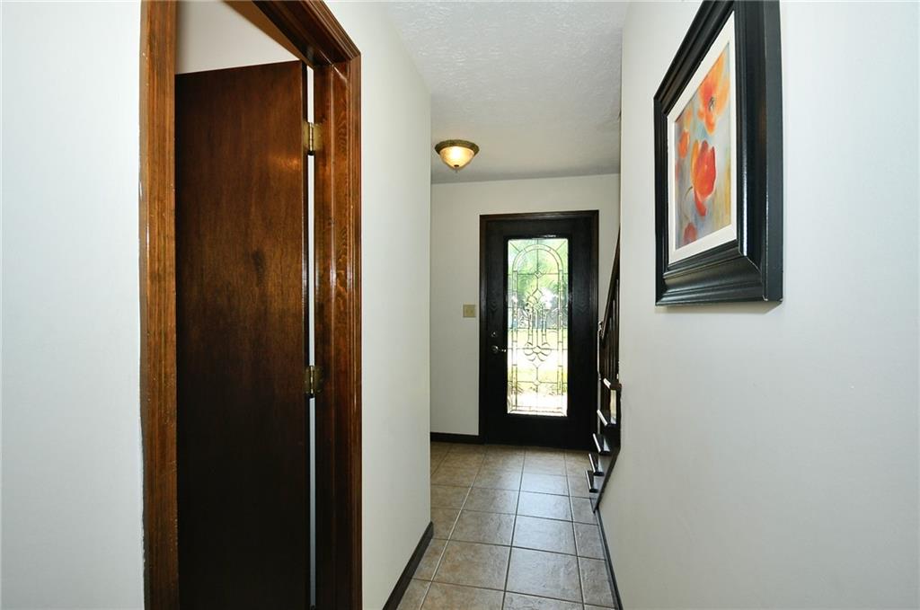 12852 Charing Cross Road Carmel, IN 46033 - Photo 5 of 36 Gallery Image 5
