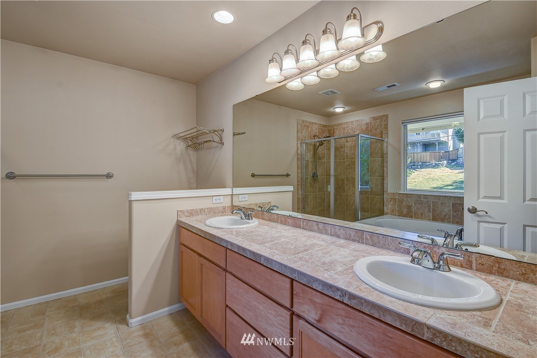 23612 17th Place West Bothell, WA 98021 - Photo 24 of 31