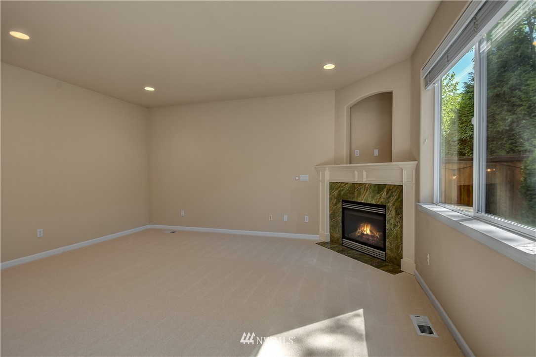 23612 17th Place West Bothell, WA 98021 - Photo 4 of 31