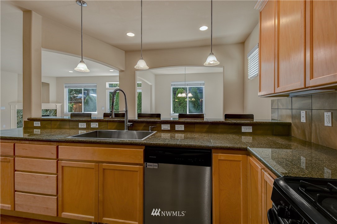 23612 17th Place West Bothell, WA 98021 - Photo 7 of 31