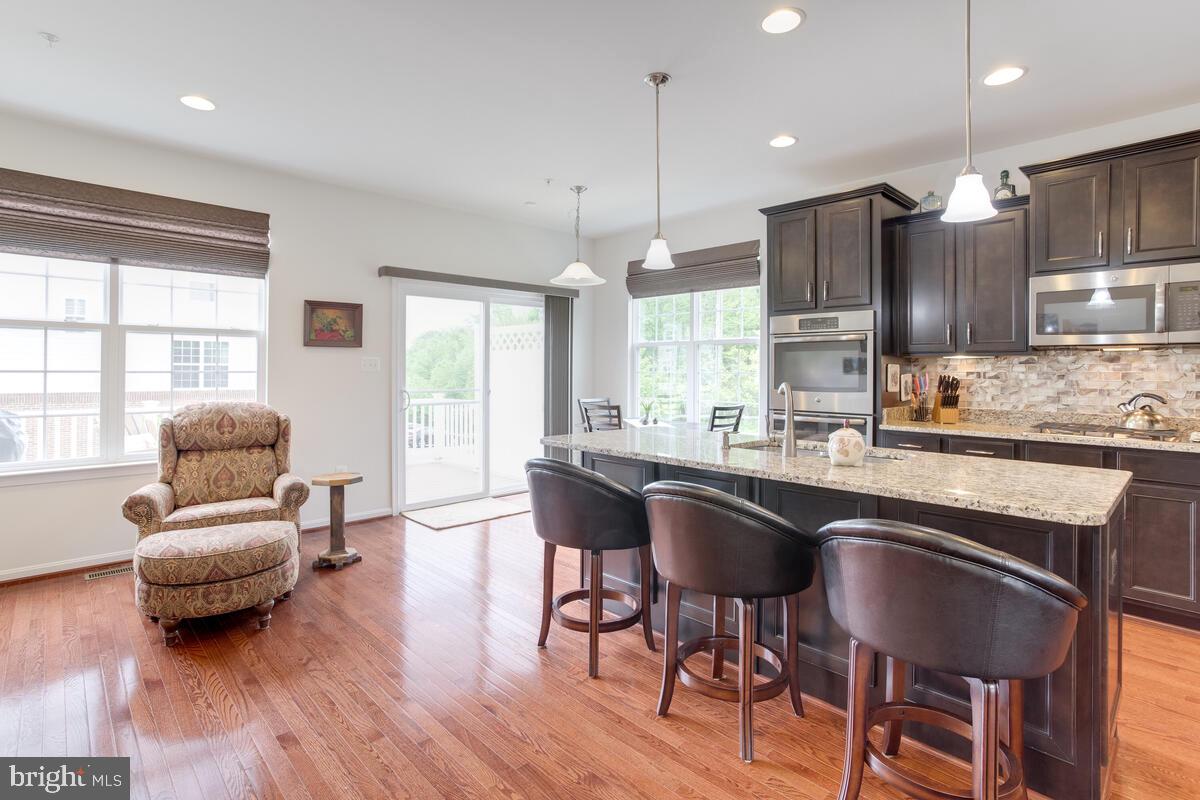 7931 Silver Oak Road Hanover, MD 21076 - Photo 12 of 46 Large Island