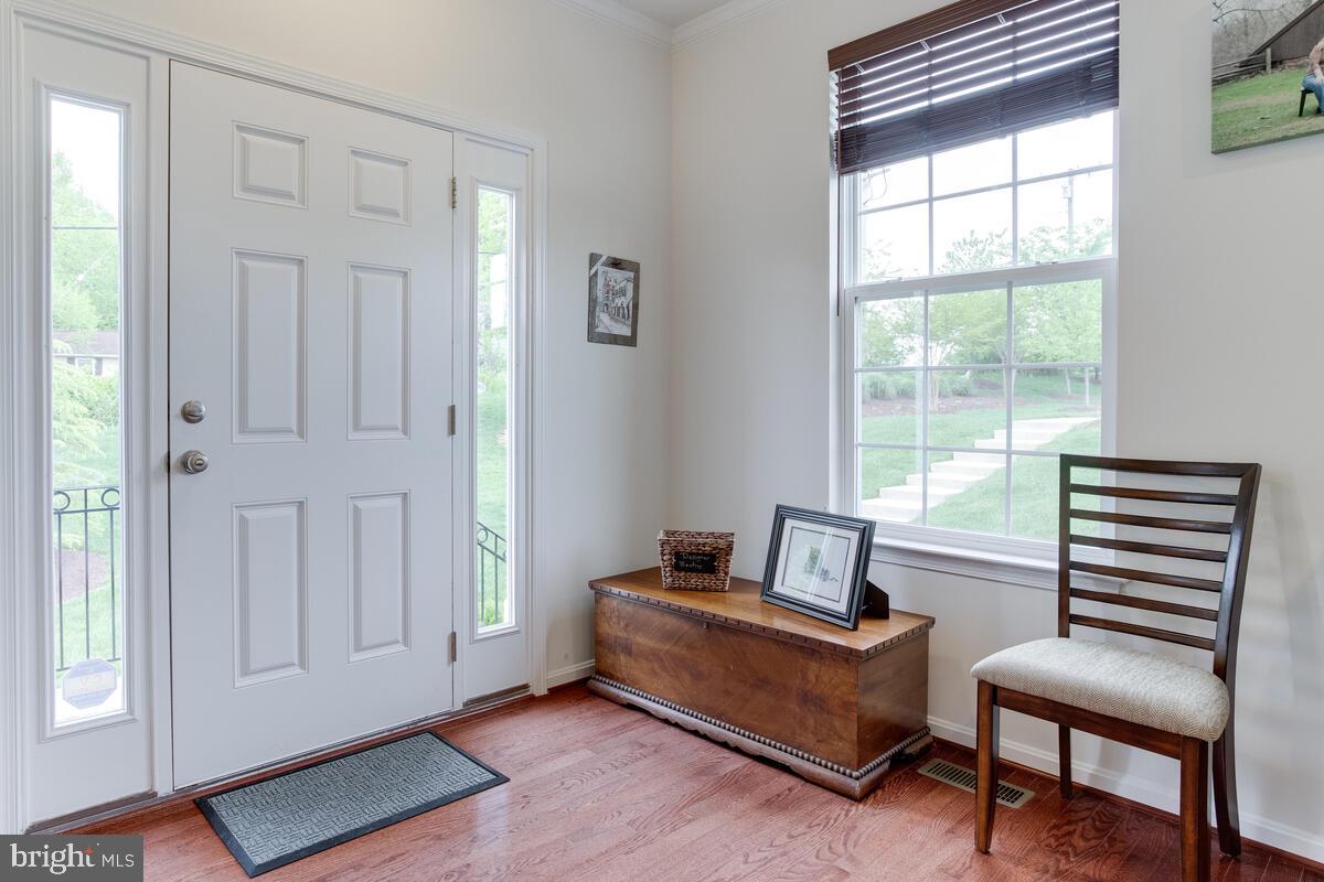 7931 Silver Oak Road Hanover, MD 21076 - Photo 8 of 46 Entry