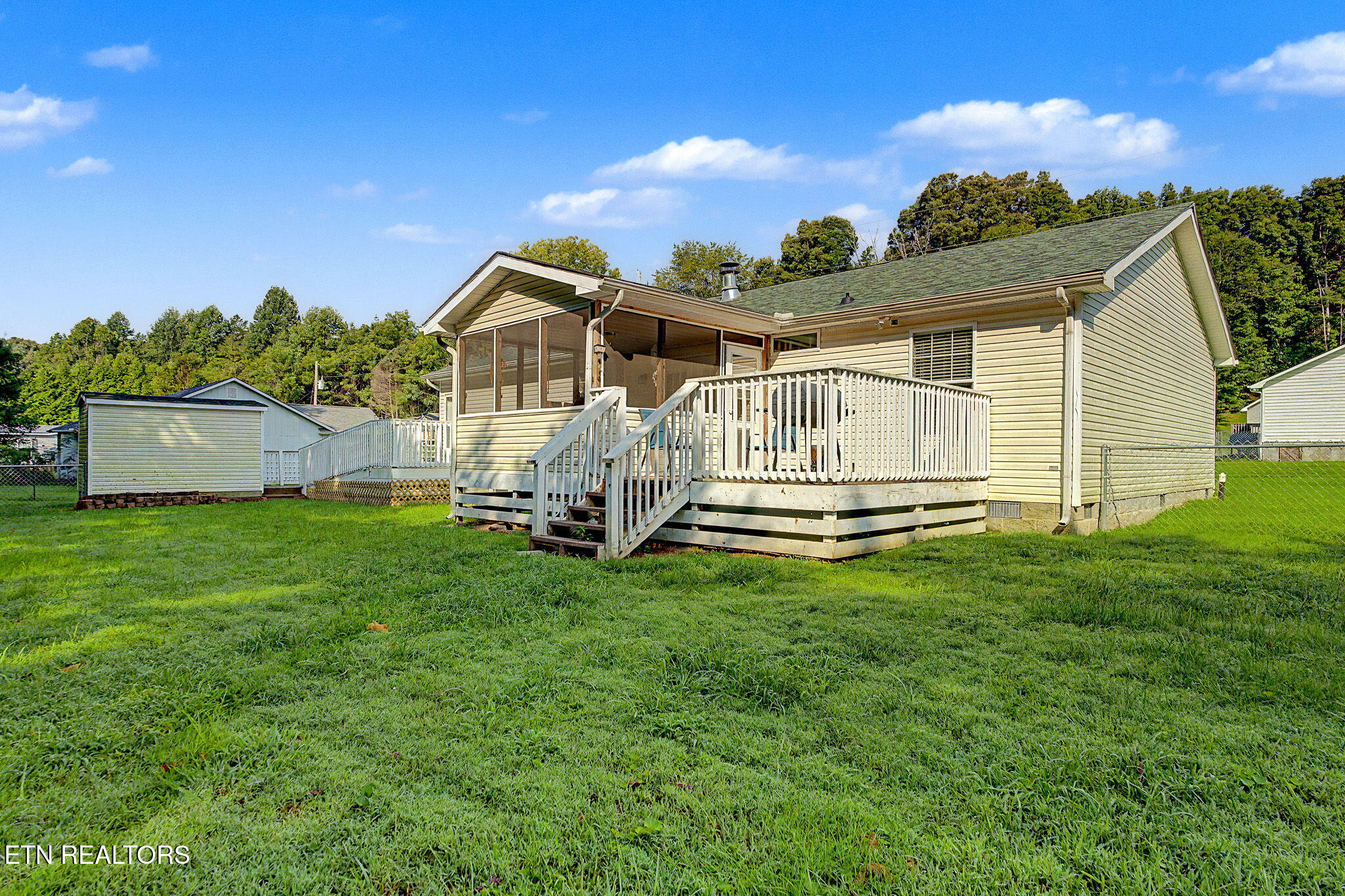332 Howard Road Loudon, TN 37774 - Photo 10 of 30 IMG_4577