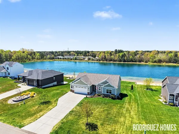 $595,000 | 9361 Shoreway Drive, West Olive, MI 49460