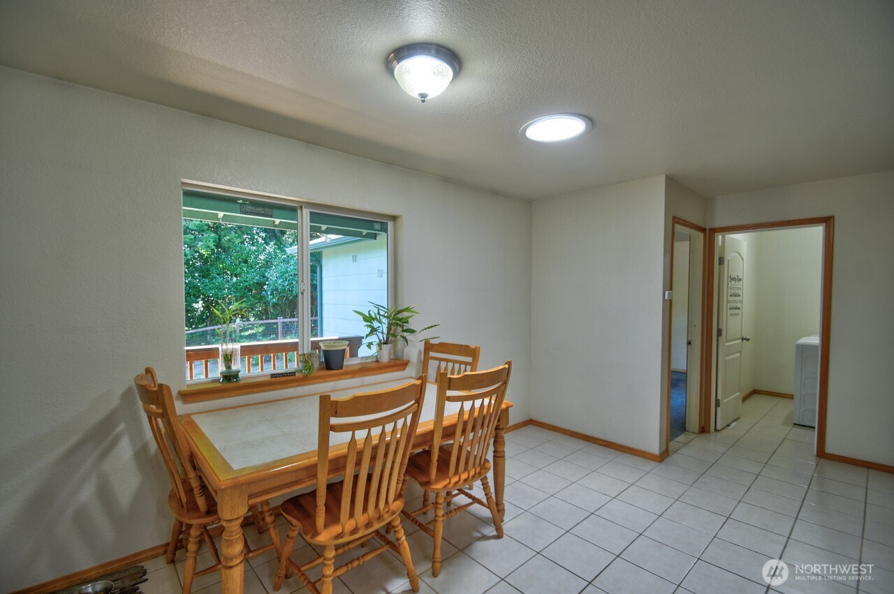 18549 Roseburg Street Southwest Rochester, WA 98579 - Photo 12 of 36 Gallery Image 12