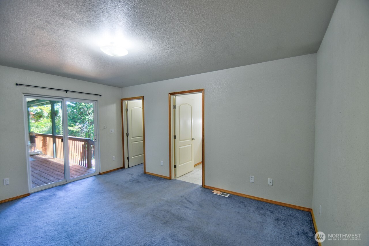 18549 Roseburg Street Southwest Rochester, WA 98579 - Photo 15 of 36 Gallery Image 15