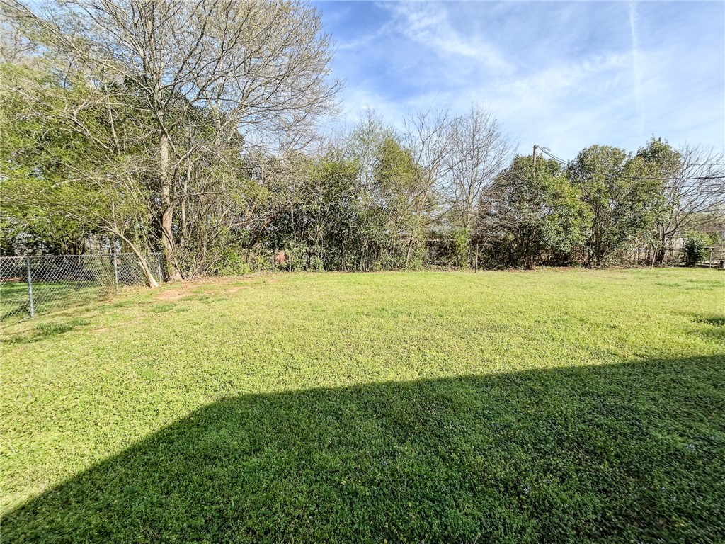 206 Collingwood Drive Anderson, SC 29621 - Photo 20 of 23 Expansive green space offers a serene outdoor retreat.