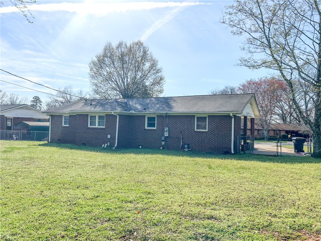 206 Collingwood Drive Anderson, SC 29621 - Photo 23 of 23 This classic brick residence offers a tranquil setting with ample outdoor space.