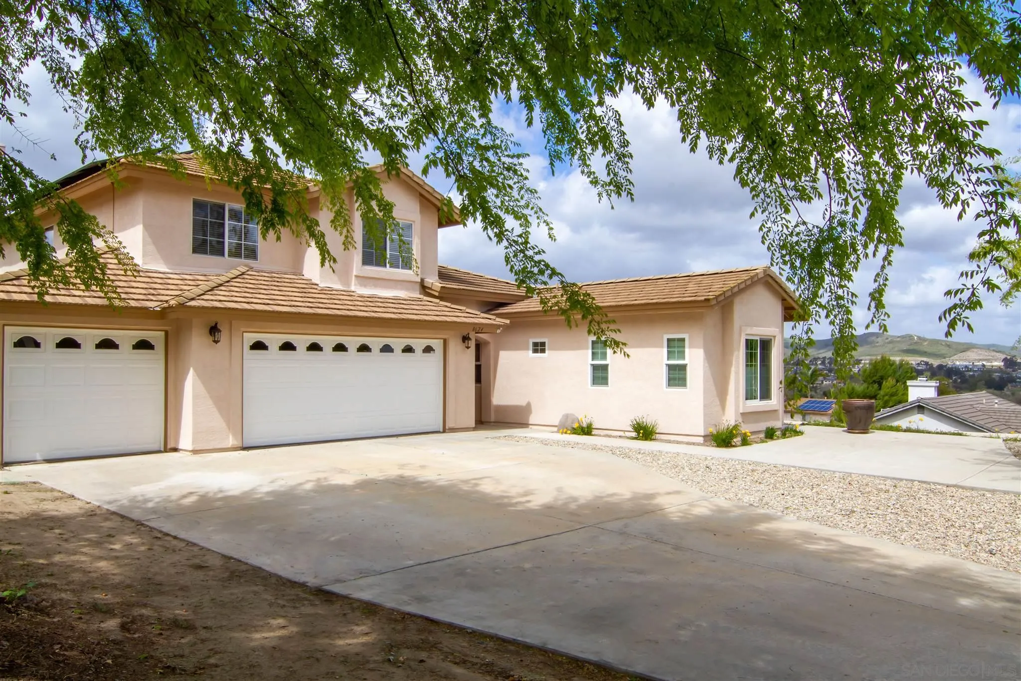 8624 Clifford Heights Road Santee, CA 92071 - Photo 3 of 39 Gallery Image 3