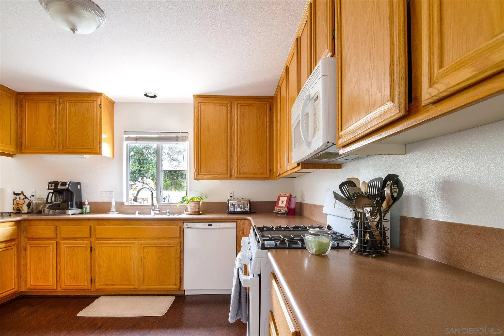 8624 Clifford Heights Road Santee, CA 92071 - Photo 9 of 39 Gallery Image 9