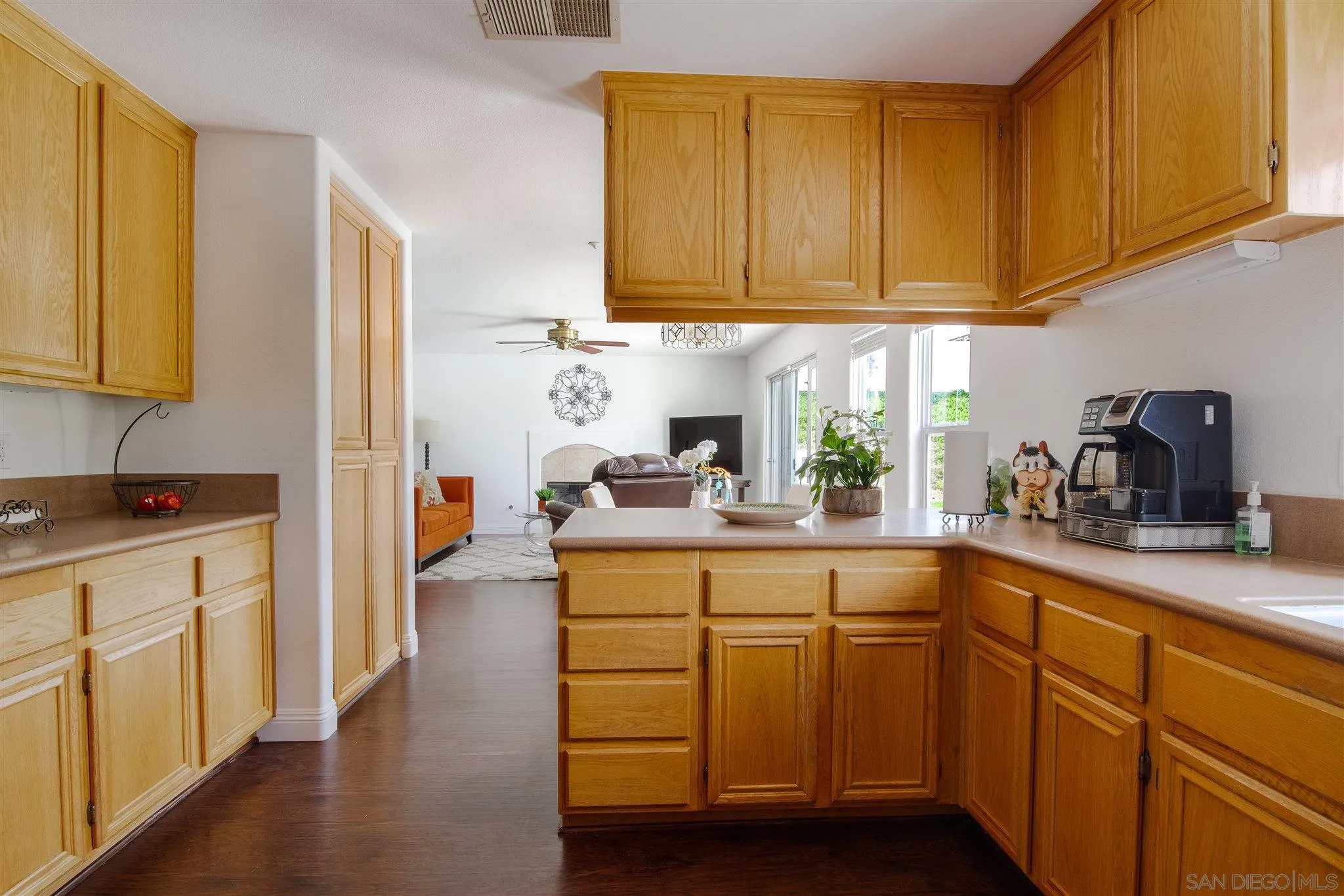 8624 Clifford Heights Road Santee, CA 92071 - Photo 10 of 39 Gallery Image 10