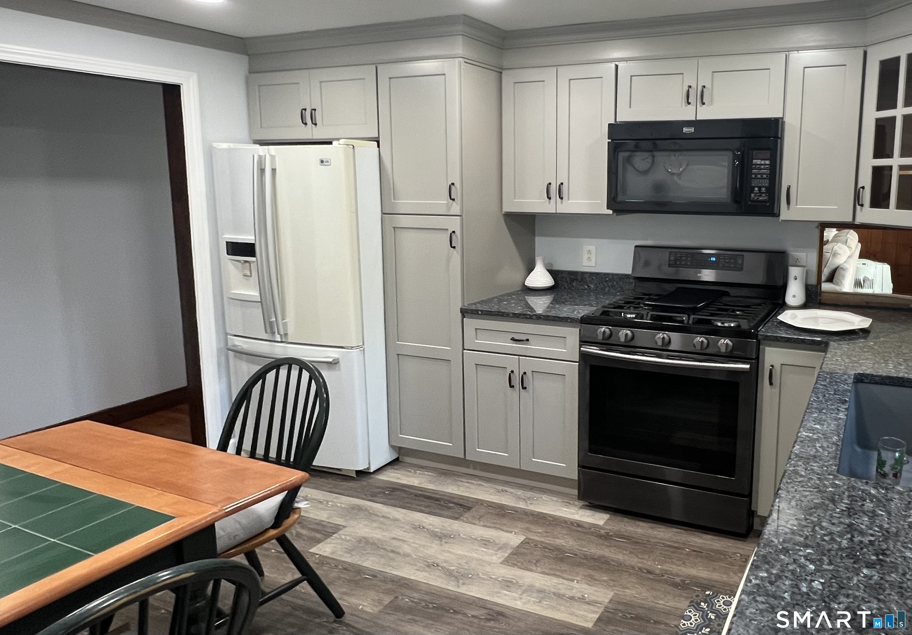 10 Barone Road East Lyme, CT 06357 - Photo 8 of 26