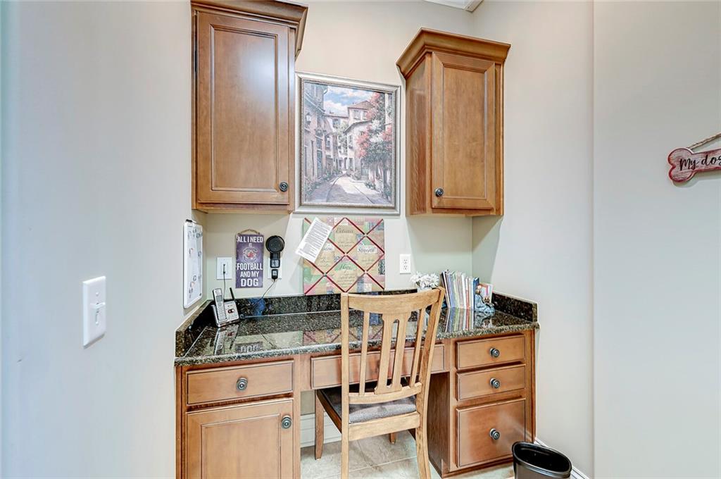 2330 Finchley Road Carmel, IN 46032 - Photo 11 of 41 Gallery Image 11