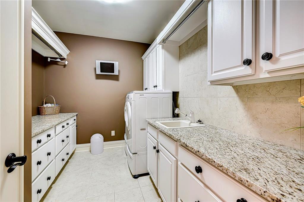 2330 Finchley Road Carmel, IN 46032 - Photo 21 of 41 Gallery Image 21