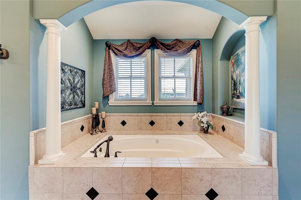 2330 Finchley Road Carmel, IN 46032 - Photo 24 of 41 Gallery Image 24