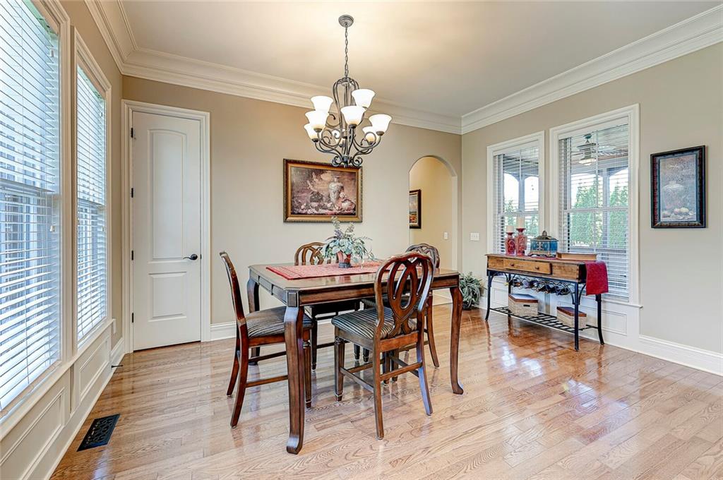 2330 Finchley Road Carmel, IN 46032 - Photo 9 of 41 Gallery Image 9