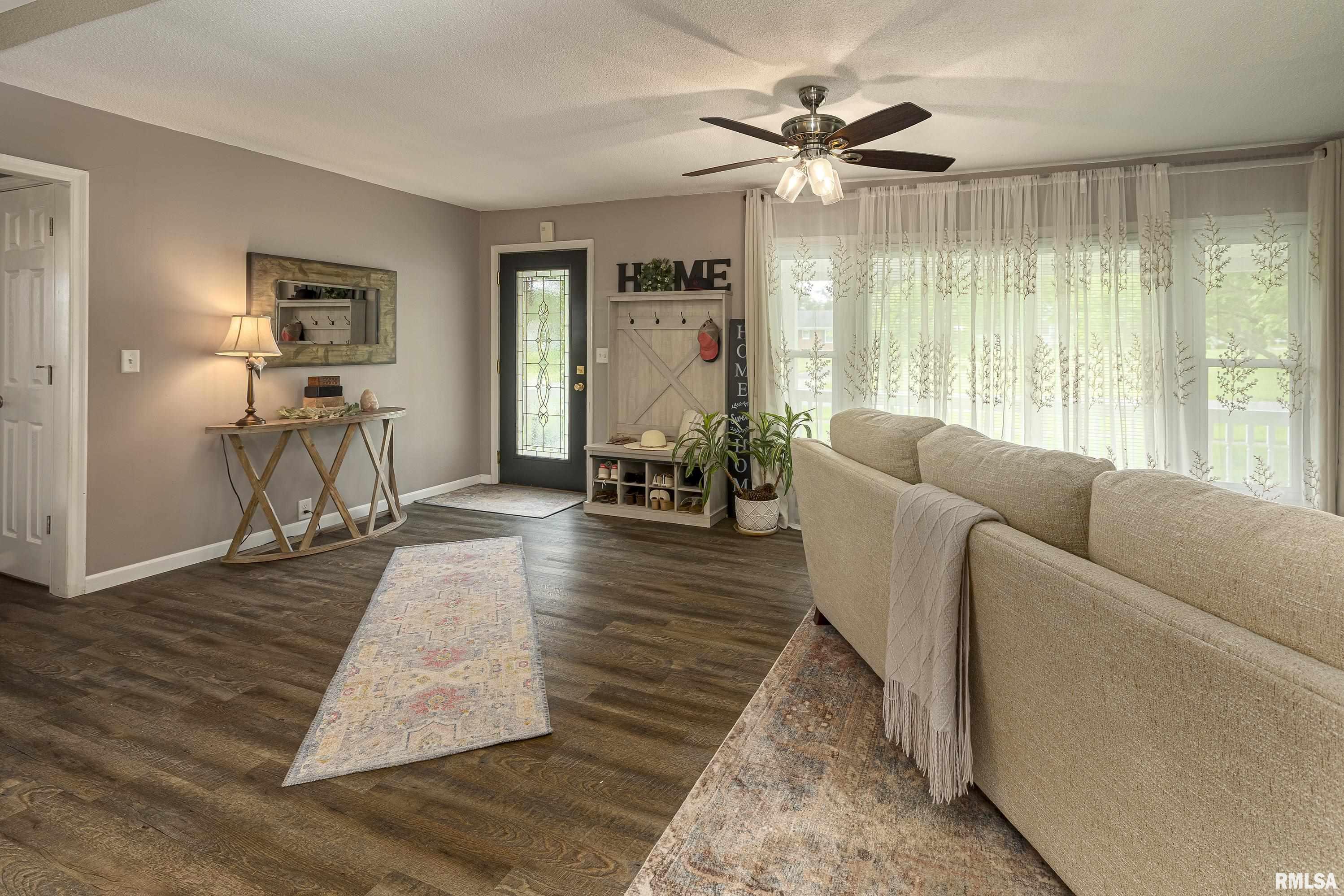 507 Bainbridge Road Marion, IL 62959 - Photo 4 of 32 Gallery Image 4