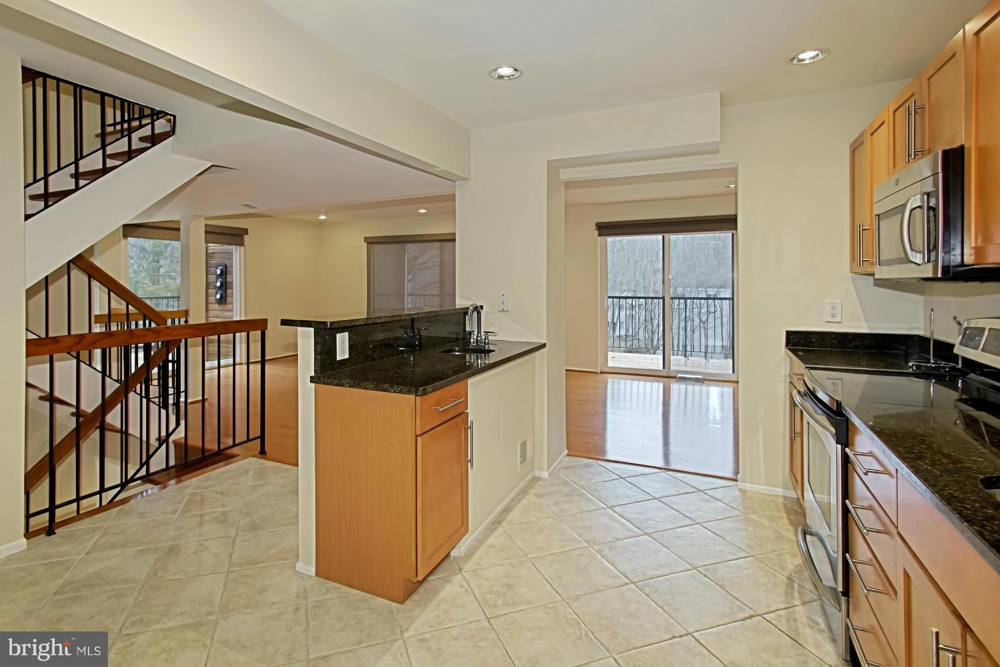 2177 Cabots Point Lane Reston, VA 20191 - Photo 10 of 30 Kitchen