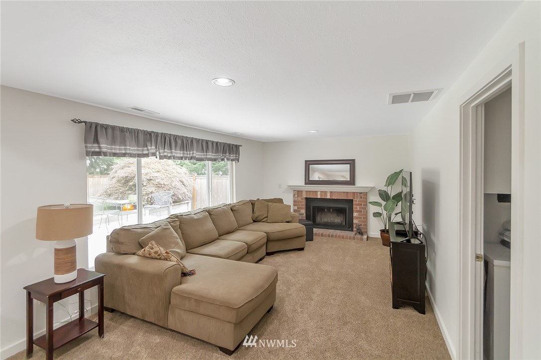 327 163rd Place Southeast Bothell, WA 98012 - Photo 13 of 25 Gallery Image 13