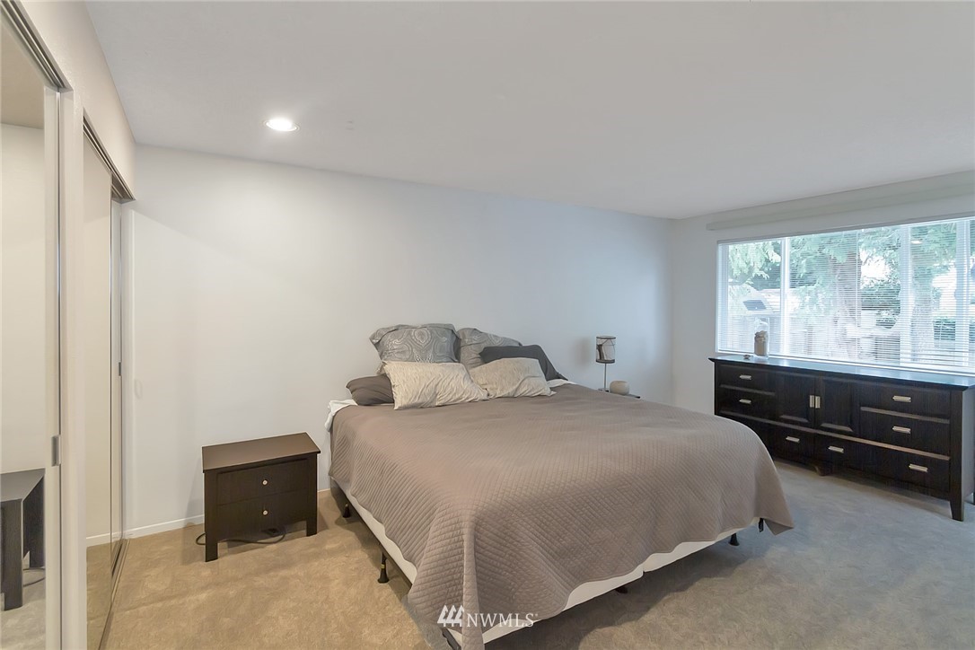 327 163rd Place Southeast Bothell, WA 98012 - Photo 15 of 25 Gallery Image 15