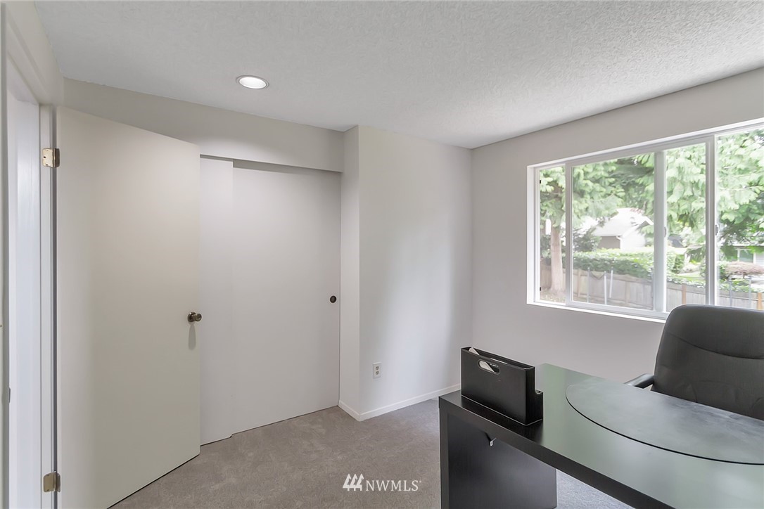 327 163rd Place Southeast Bothell, WA 98012 - Photo 22 of 25 Gallery Image 22