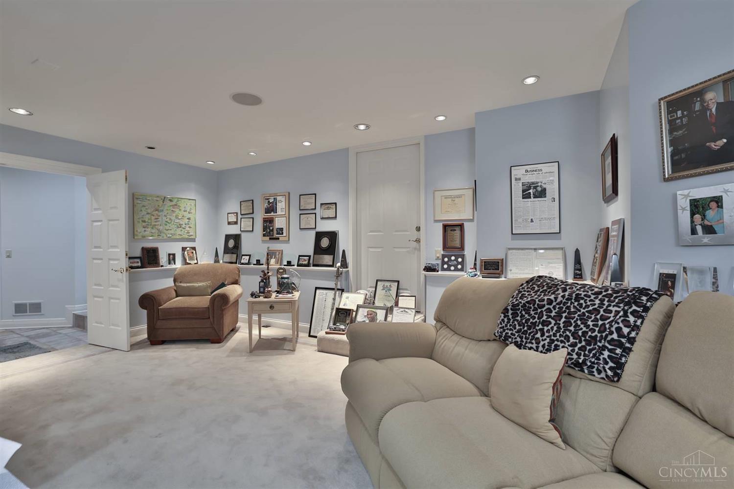 8239 East Kemper Road Cincinnati, OH 45249 - Photo 17 of 65 Gallery Image 17