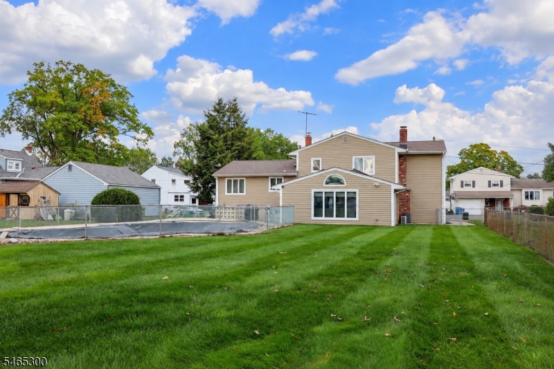 77 Harrison Street Clark, NJ 07066 - Photo 7 of 32 Gallery Image 7