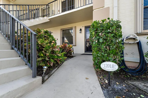 $375,000 | 1201 Pinecrest Circle, Unit B, Jupiter, FL 33458