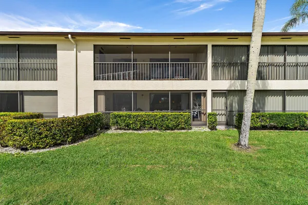 $375,000 | 1201 Pinecrest Circle, Unit B, Jupiter, FL 33458