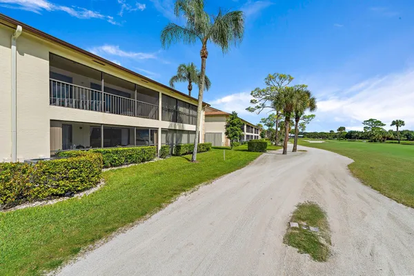 $375,000 | 1201 Pinecrest Circle, Unit B, Jupiter, FL 33458